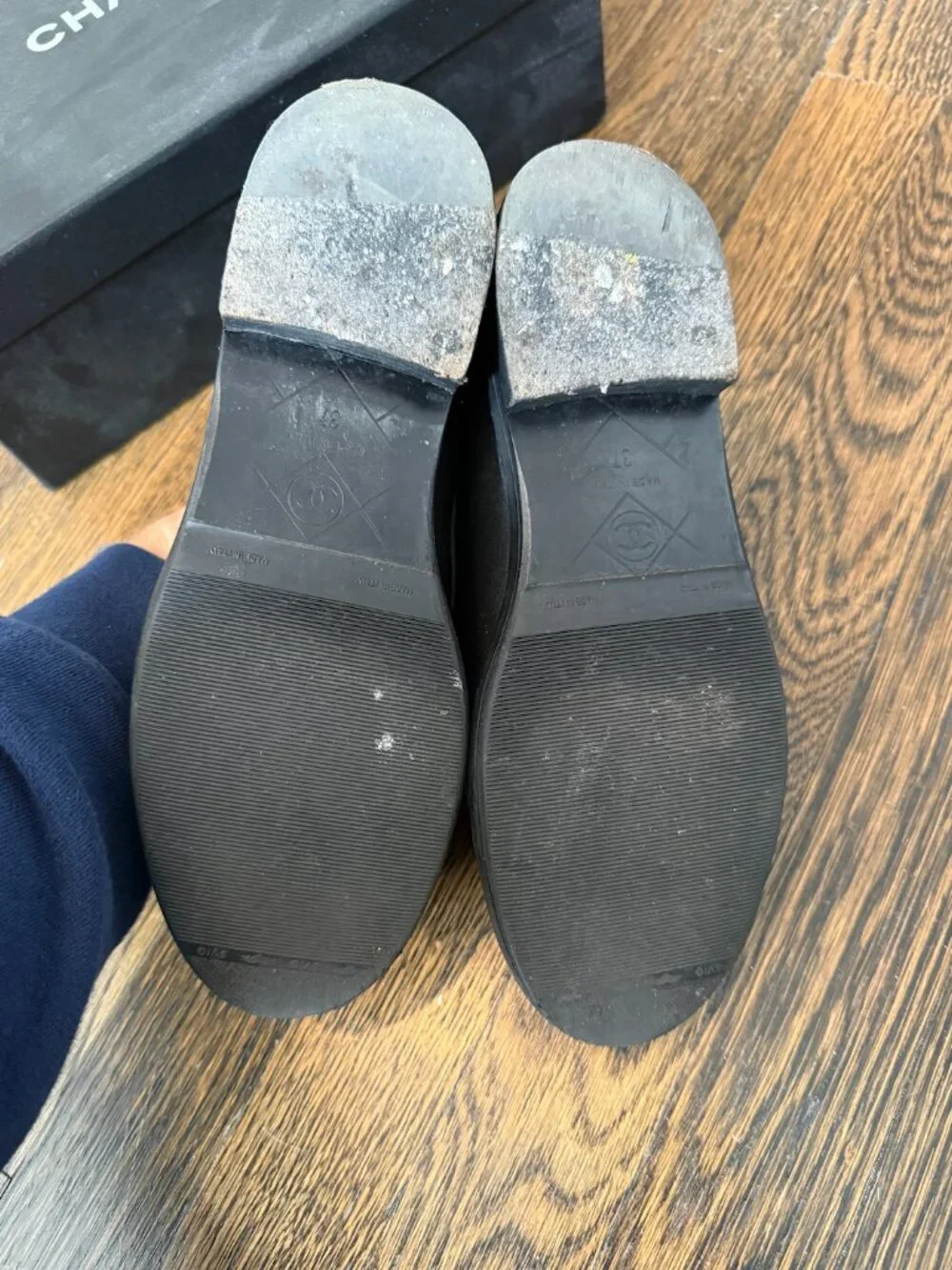 Interlocking CC Logo Leather Loafers  Women's Size: 7 | IT 37